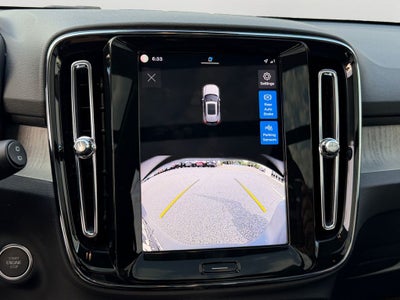2025 Volvo XC40 B5 Core