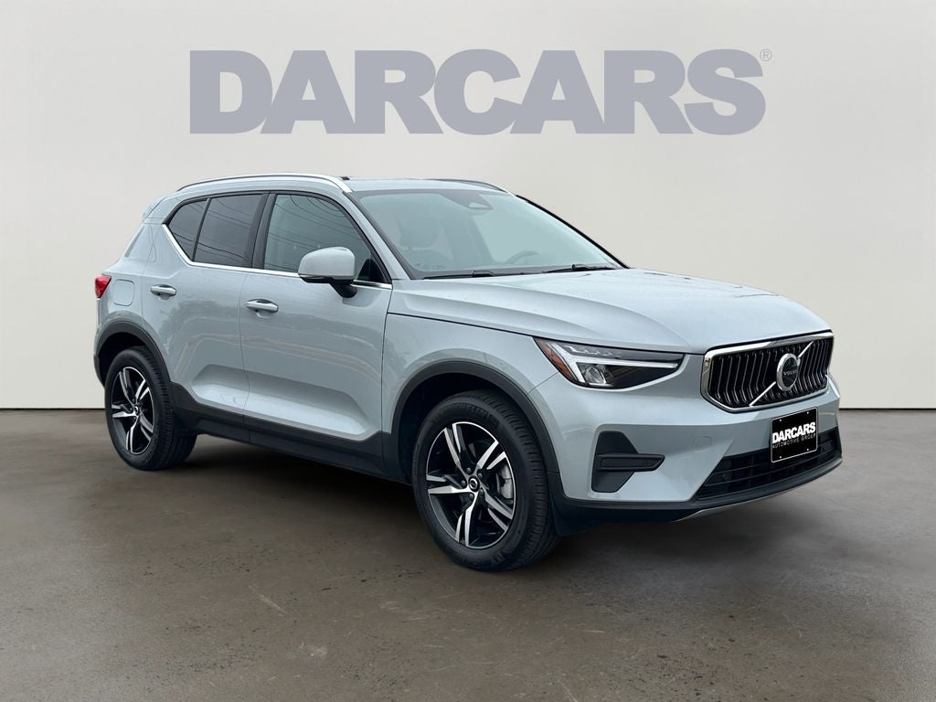 2025 Volvo XC40 B5 Core Volvo Certified