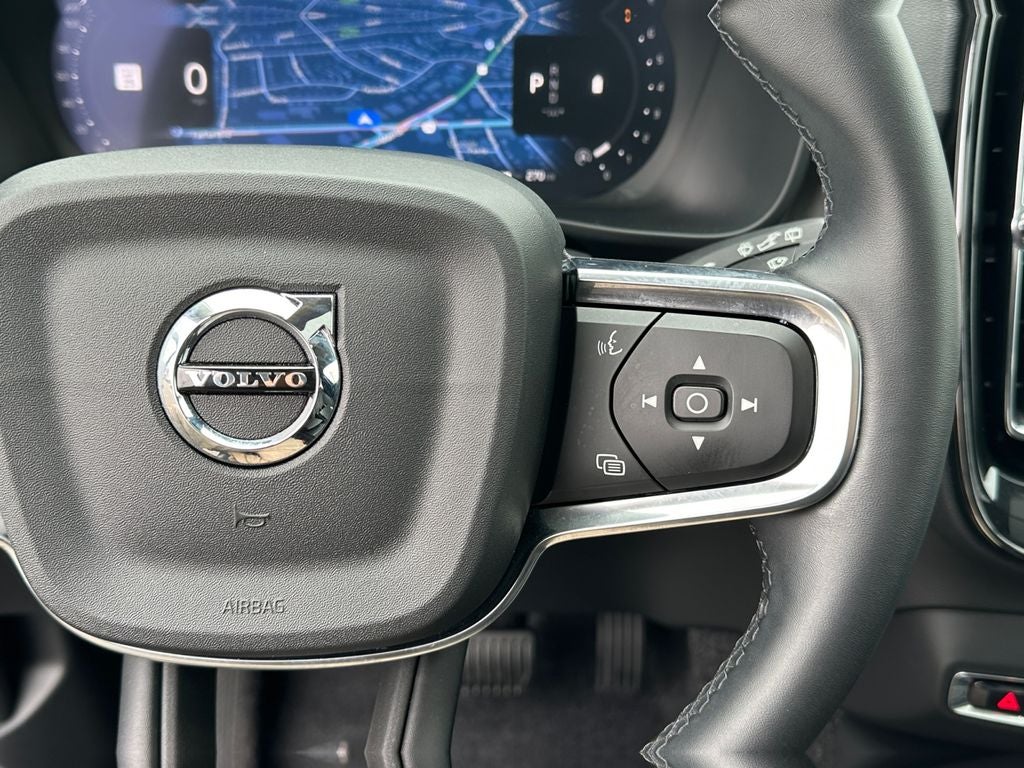 2025 Volvo XC40 B5 Core Volvo Certified