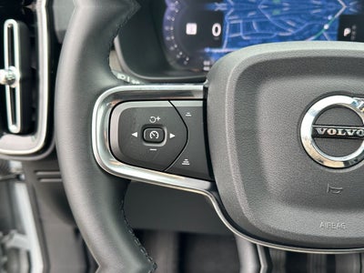 2025 Volvo XC40 B5 Core Volvo Certified