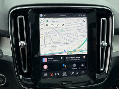 2025 Volvo XC40 B5 Core Volvo Certified