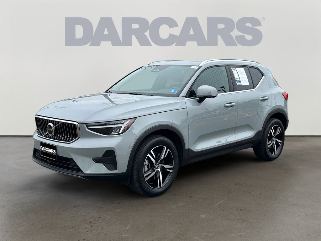 2025 Volvo XC40 B5 Core Volvo Certified