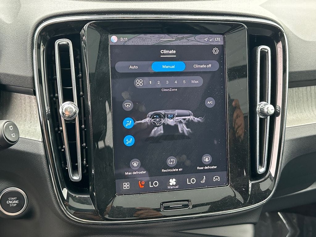 2025 Volvo XC40 B5 Core Volvo Certified