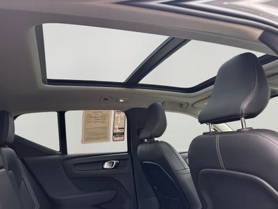 2025 Volvo XC40 B5 Core Volvo Certified