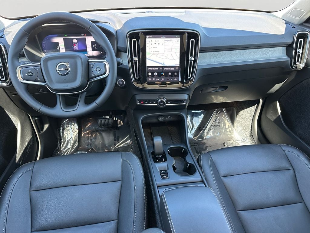 2025 Volvo XC40 B5 Core Volvo Certified