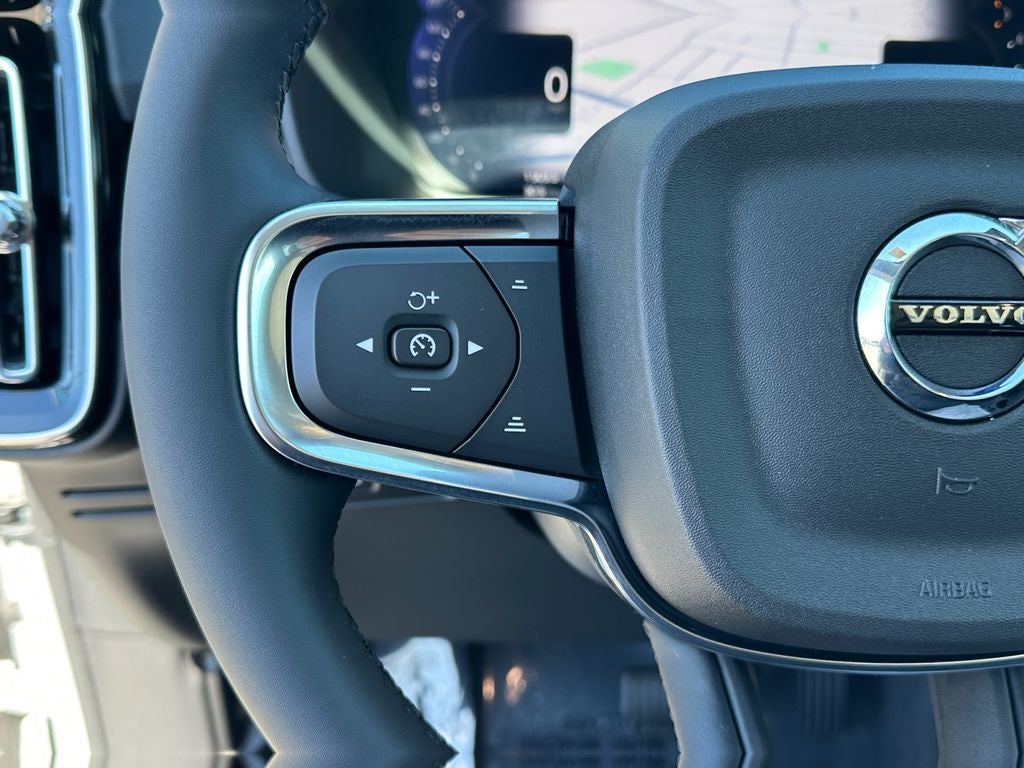 2025 Volvo XC40 B5 Core Volvo Certified