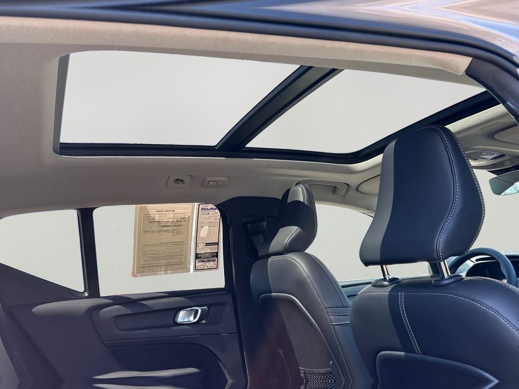 2025 Volvo XC40 B5 Core Volvo Certified