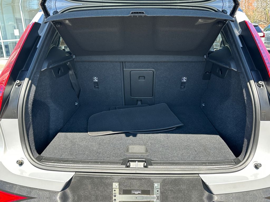 2025 Volvo XC40 B5 Core Volvo Certified