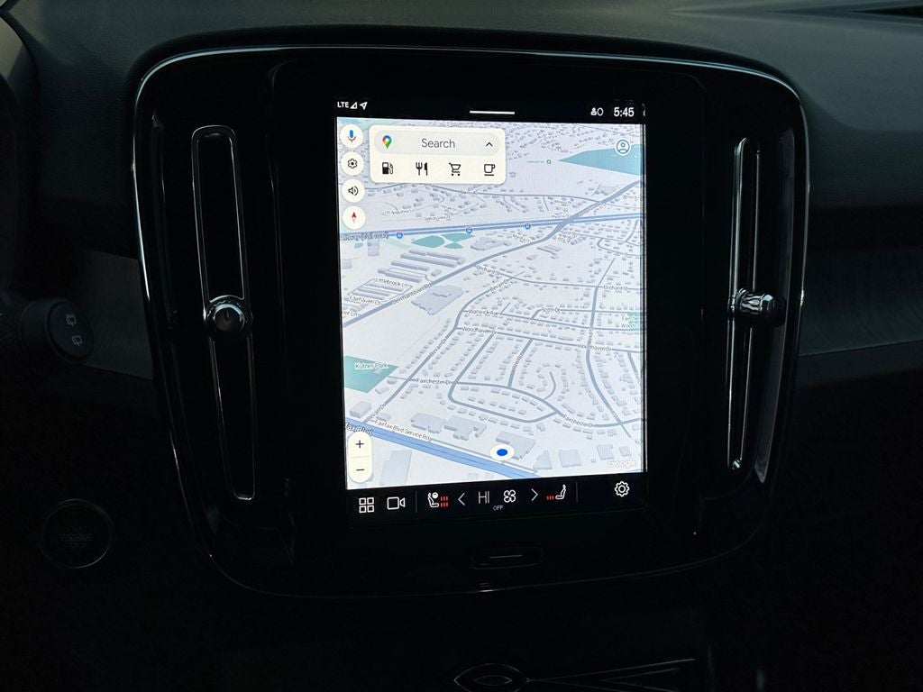 2025 Volvo XC40 B5 Core Volvo Certified