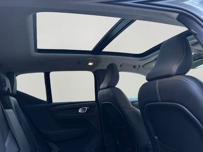 2025 Volvo XC40 B5 Core Volvo Certified