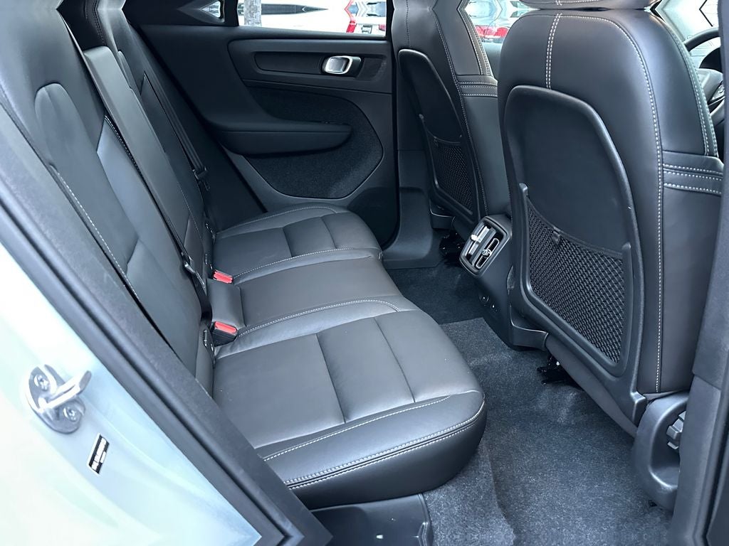 2025 Volvo XC40 B5 Core Volvo Certified