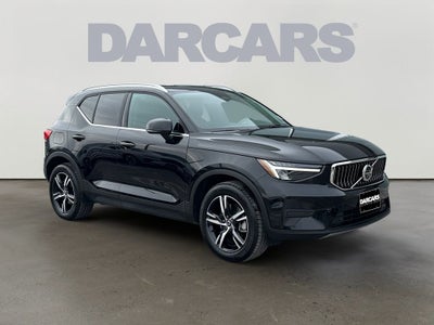 2025 Volvo XC40 B5 Core