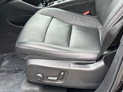 2025 Volvo XC40 B5 Core