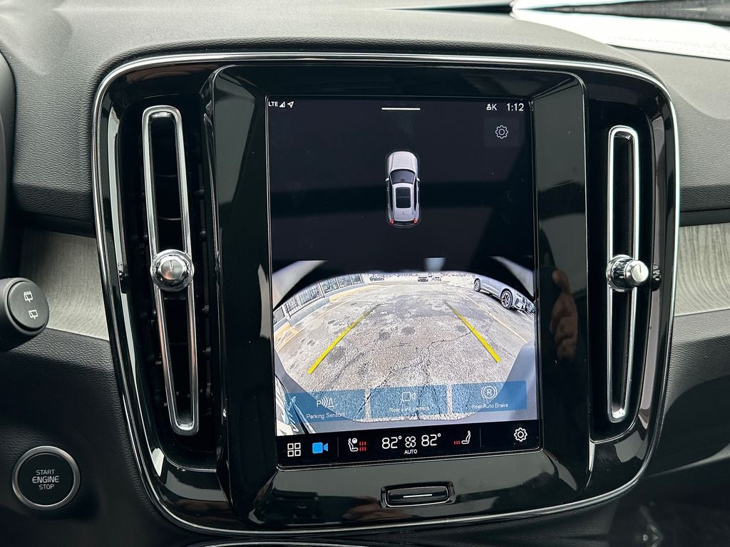 2025 Volvo XC40 B5 Core