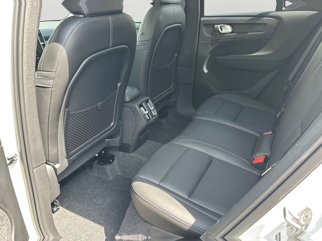 2025 Volvo XC40 B5 Core Volvo Certified