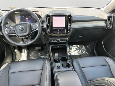 2025 Volvo XC40 B5 Core Volvo Certified