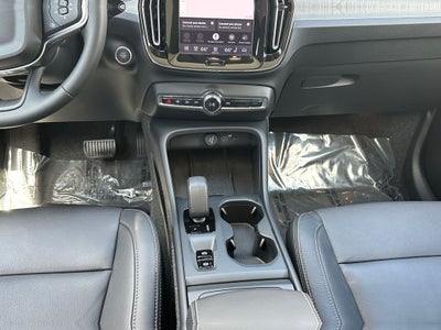 2025 Volvo XC40 B5 Core Volvo Certified