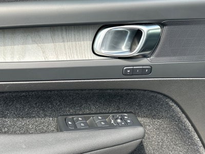 2025 Volvo XC40 B5 Core Volvo Certified