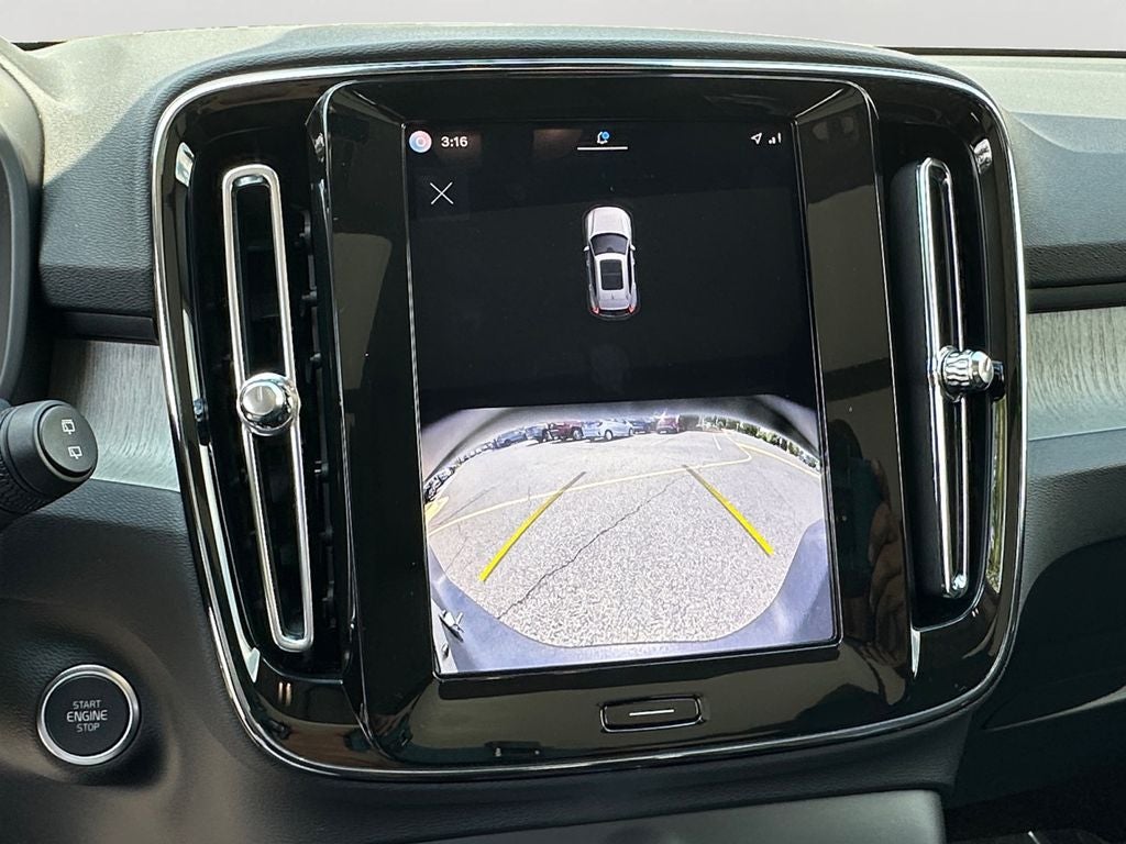 2025 Volvo XC40 B5 Core Volvo Certified