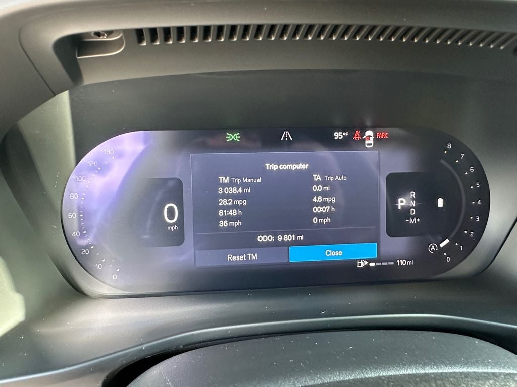 2025 Volvo XC40 B5 Core Volvo Certified
