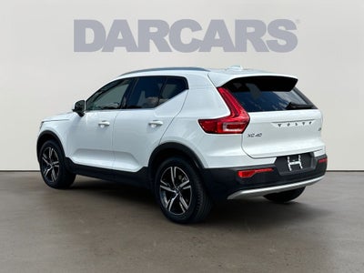 2025 Volvo XC40 B5 Core Volvo Certified
