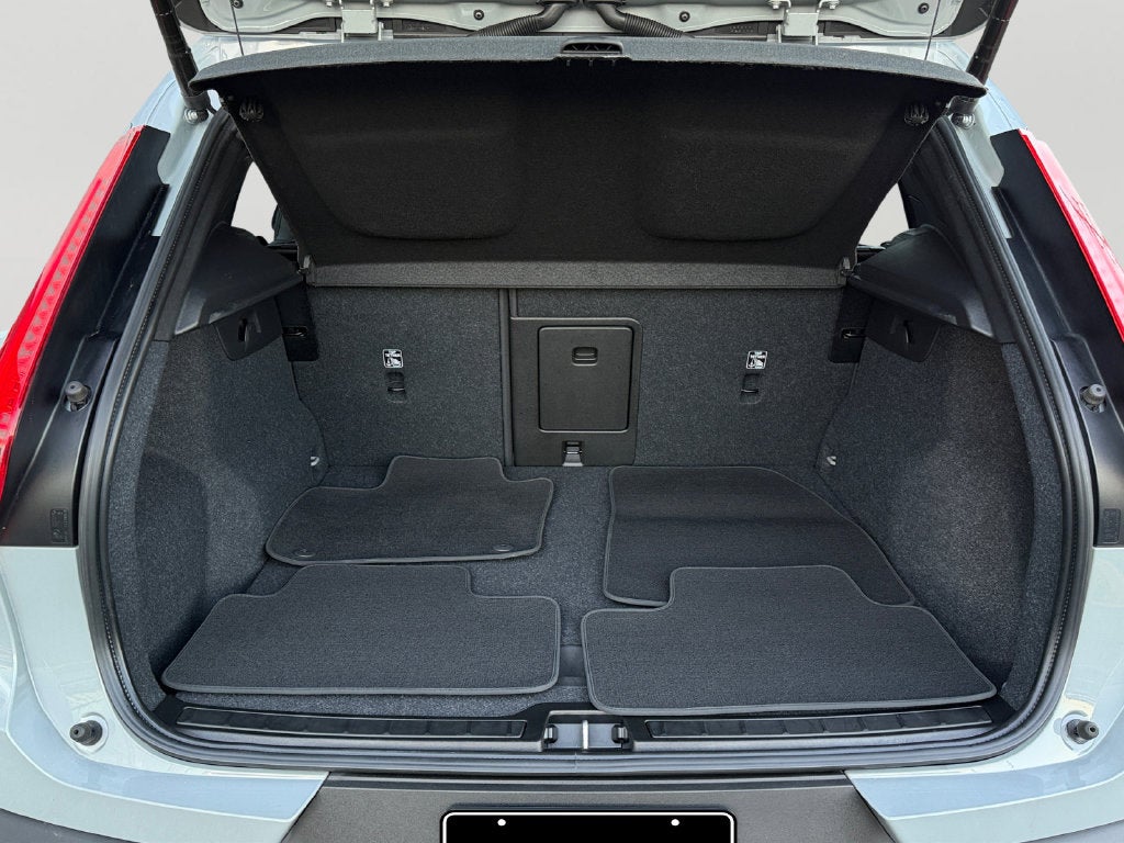 2024 Volvo XC40 B5 Core Volvo Certified
