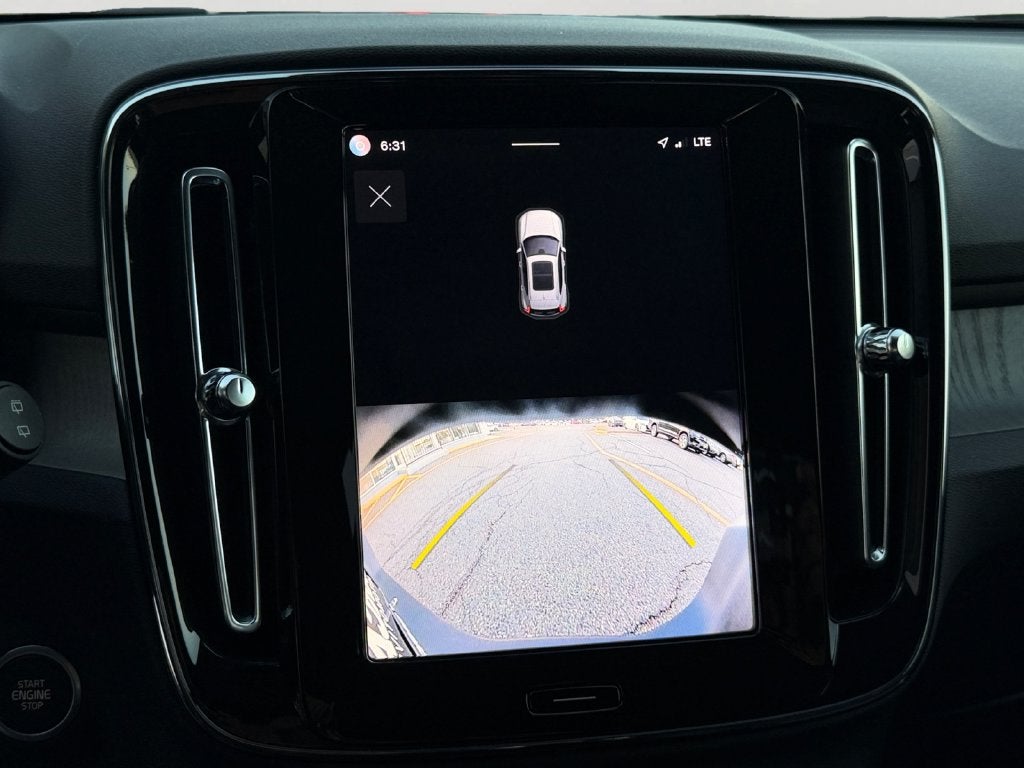 2024 Volvo XC40 B5 Core Volvo Certified