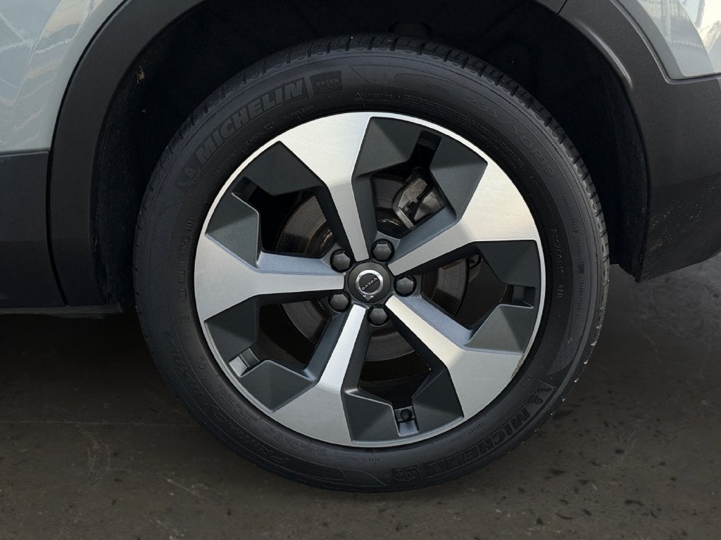 2024 Volvo XC40 B5 Core Volvo Certified