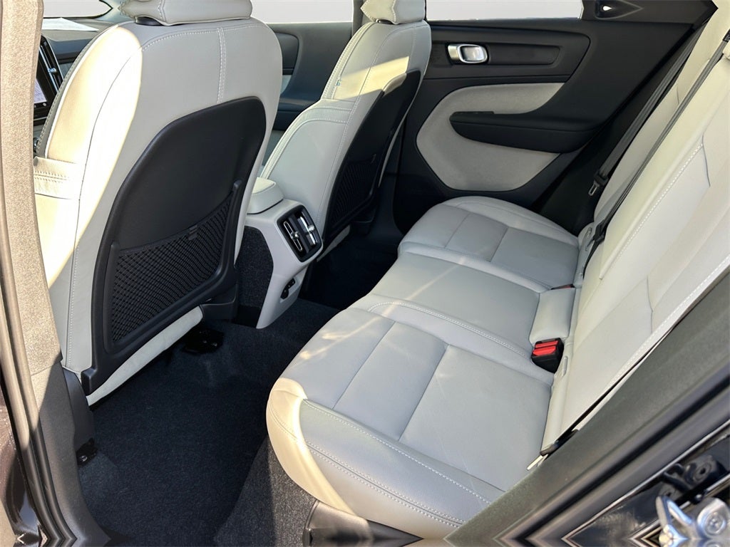 2025 Volvo XC40 B5 Ultra Dark Theme Volvo Certified Pre-Owned