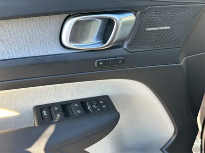 2025 Volvo XC40 B5 Ultra Dark Theme Volvo Certified Pre-Owned