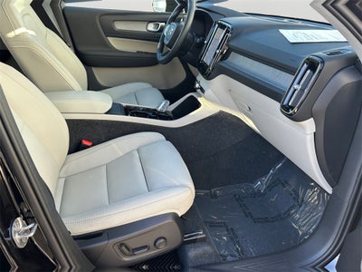 2025 Volvo XC40 B5 Ultra Dark Theme Volvo Certified Pre-Owned