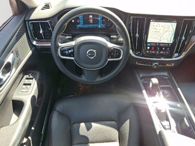 2025 Volvo V60 Cross Country B5 Plus