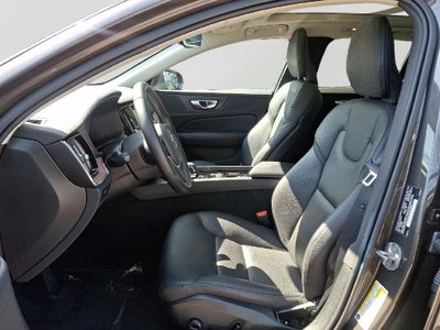 2025 Volvo V60 Cross Country B5 Plus