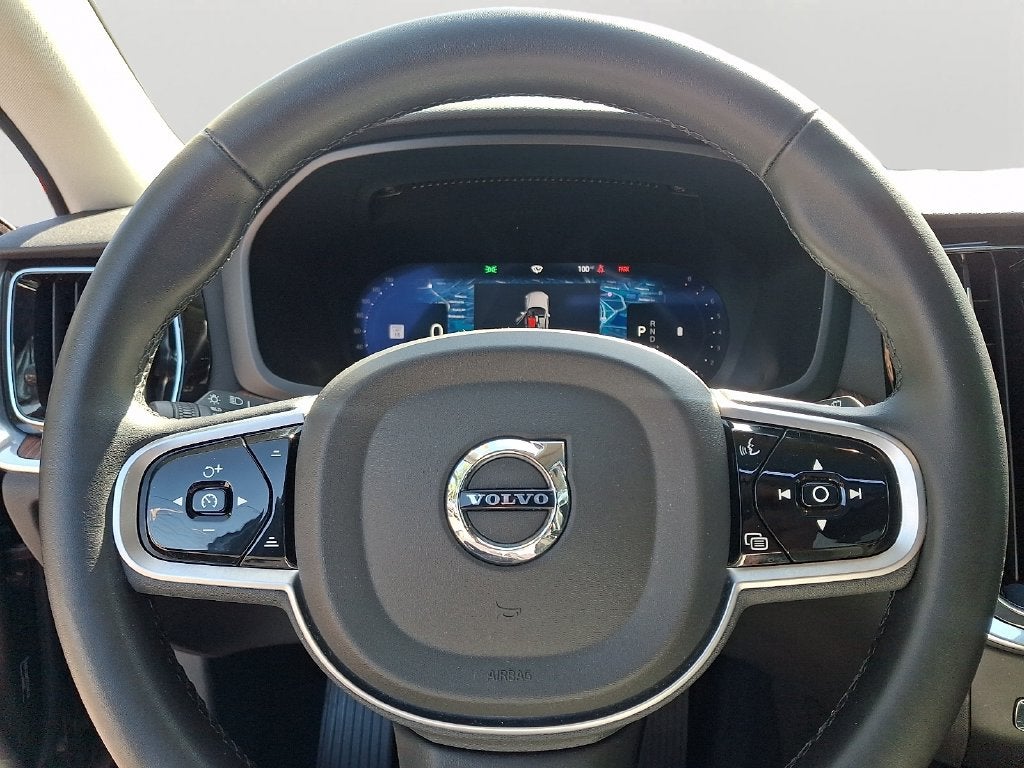 2025 Volvo V60 Cross Country B5 Plus