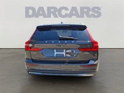 2025 Volvo V60 Cross Country B5 Plus