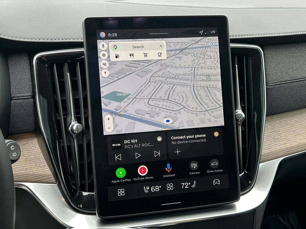 2026 Volvo XC90 B5 Plus