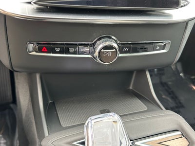 2026 Volvo XC90 B5 Plus