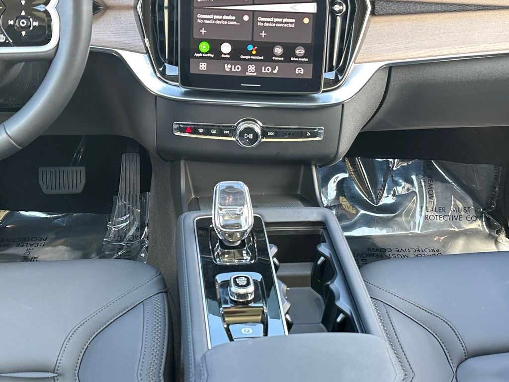 2026 Volvo XC90 B5 Plus
