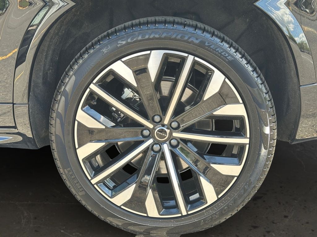 2026 Volvo XC90 B5 Plus