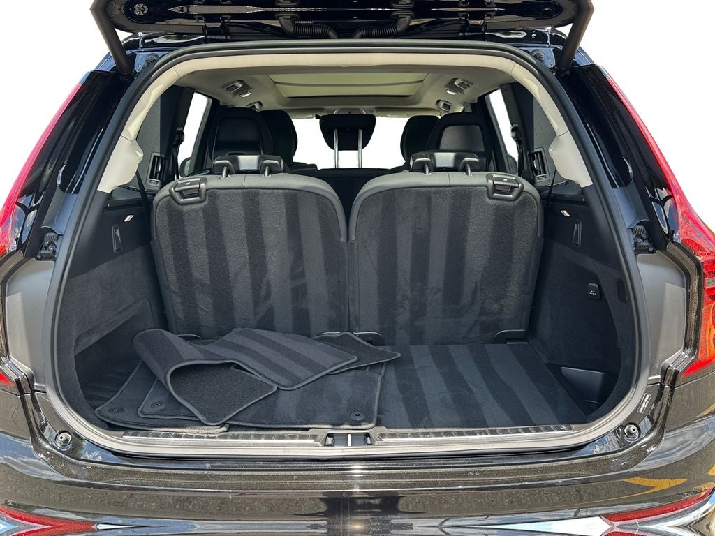 2026 Volvo XC90 B5 Plus