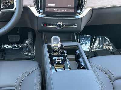 2026 Volvo XC90 B5 Plus