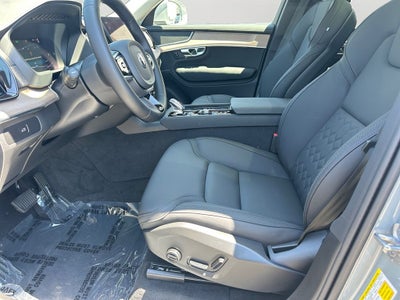 2026 Volvo XC90 B5 Plus