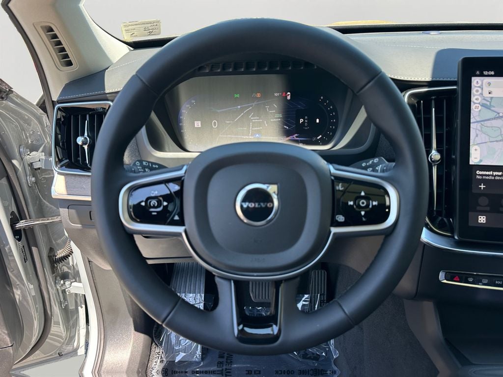 2026 Volvo XC90 B5 Plus