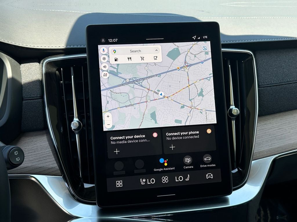 2026 Volvo XC90 B5 Plus