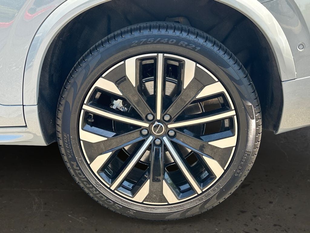2026 Volvo XC90 B5 Plus