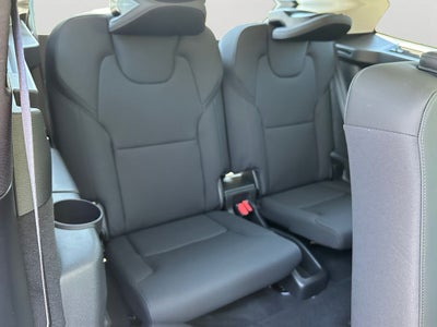 2026 Volvo XC90 B5 Plus
