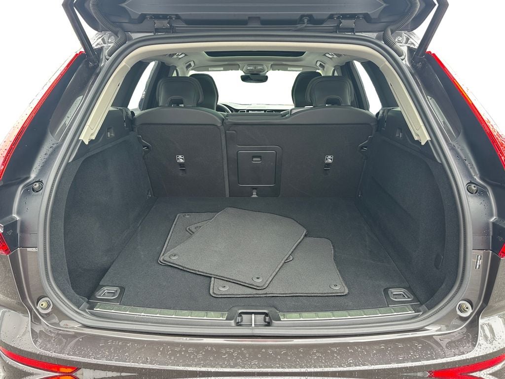 2025 Volvo XC60 B5 Plus Volvo Certified