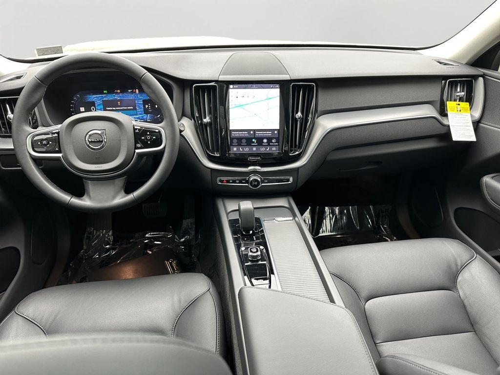 2025 Volvo XC60 B5 Plus