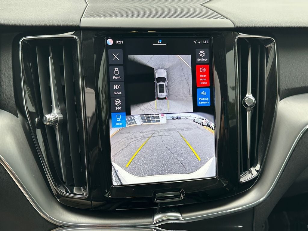 2025 Volvo XC60 B5 Plus