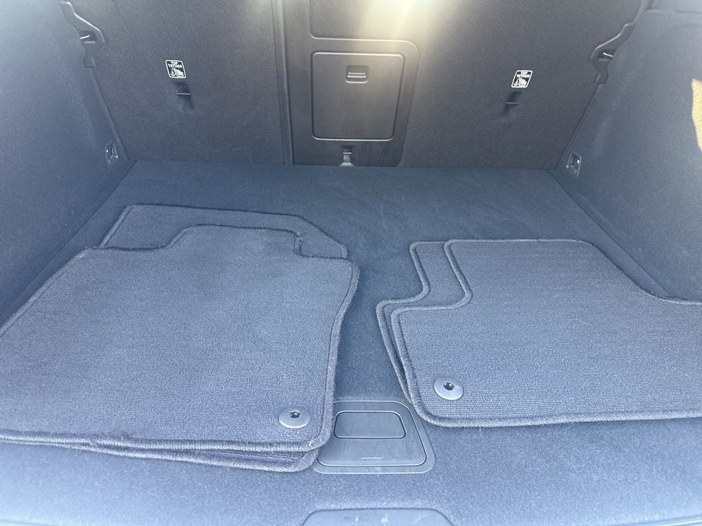 2025 Volvo XC60 B5 Core Volvo Certified